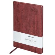 Еженедельник датированный 2025, 210х297 мм, А4, BRAUBERG «Wood», под кожу, бордовый, 115946